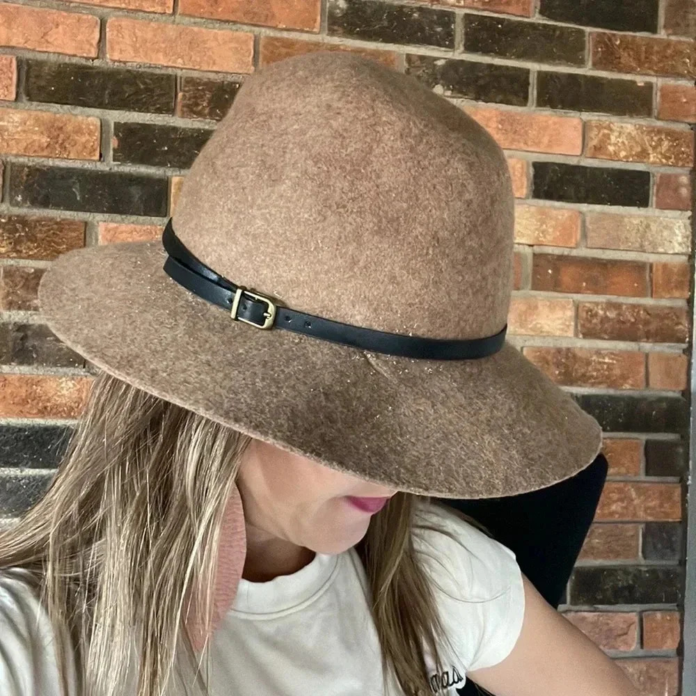 Oatmeal Ran Wool Hat‎ - Picture 4 of 8